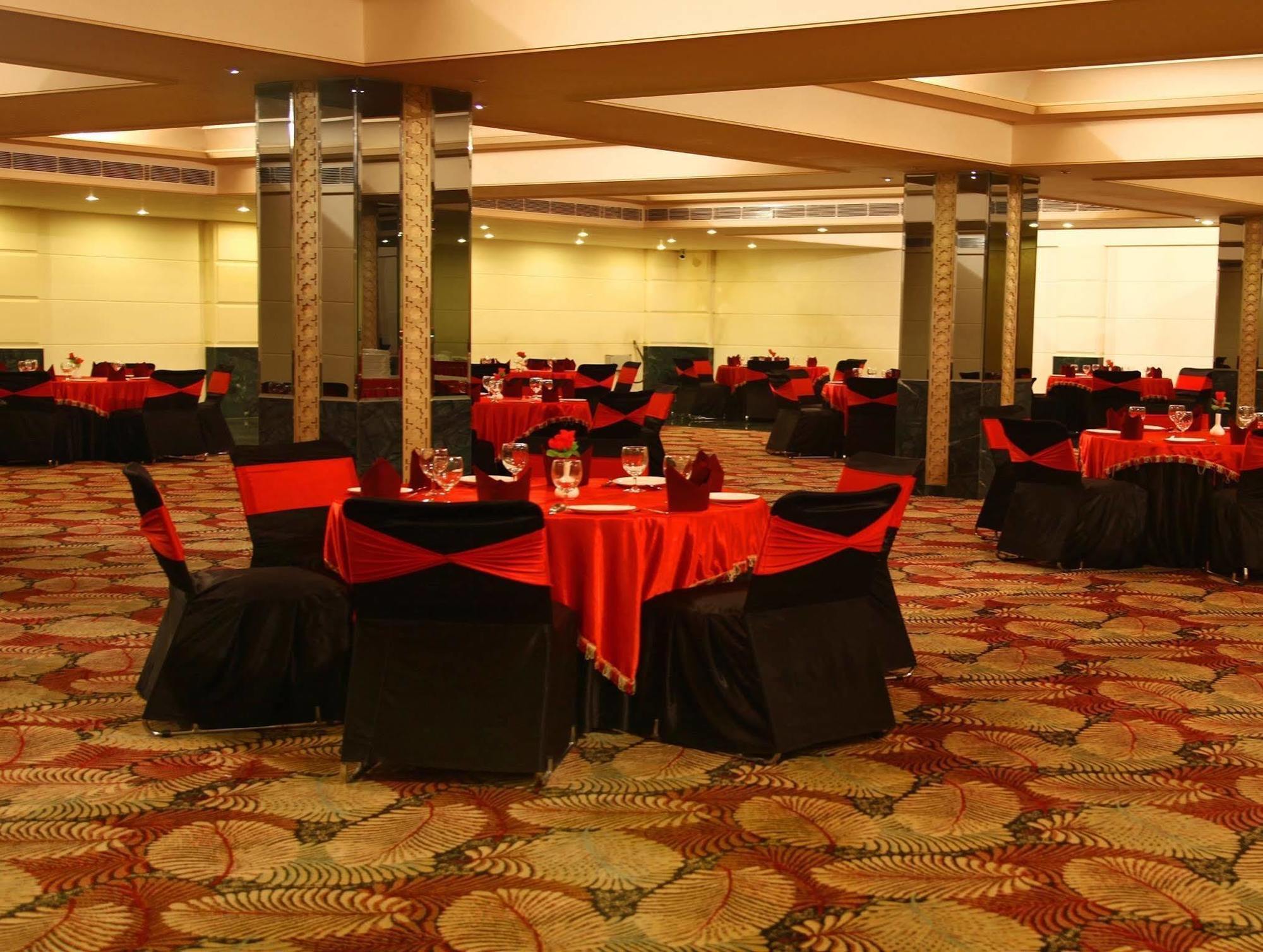Continent Nakodar Hotel & Resorts Exterior foto